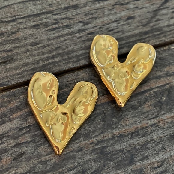 Anthropologie Jewelry - NEW Gold Heartbeat Earrings